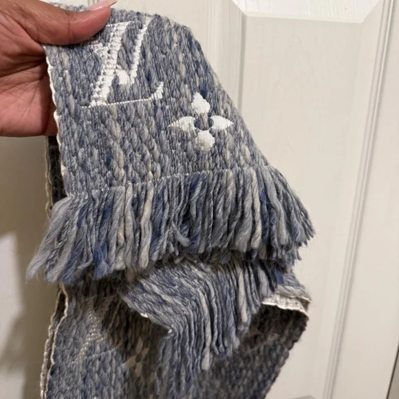 Louis Vuitton Wool Silk Logomania Scarf Denim Bleu - Picture 3 of 5